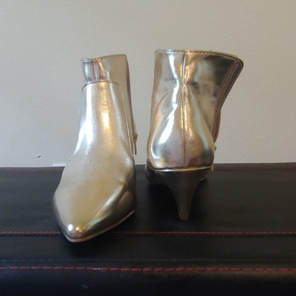 Gold booties - Picture 3 of 4